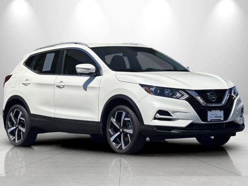 Used 2022 Nissan Rogue Sport SL AWD/4WD image 9