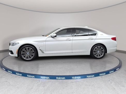 Used 2019 BMW 530e xDrive w/ Convenience Package AWD/4WD image 9