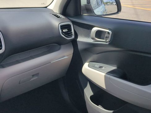 New 2026 Hyundai Venue SEL FWD image 19