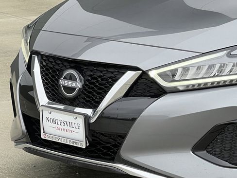 Used 2023 Nissan Maxima SV w/ Floor Mat Group image 12