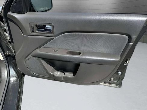 Used 2010 Ford Fusion SE image 33