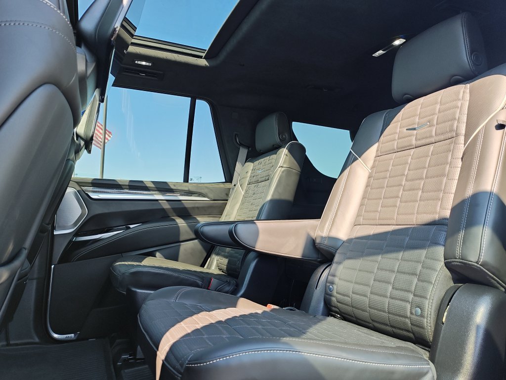 Used 2025 Cadillac Escalade V w/ LPO, Floor Liner Package AWD/4WD image 16