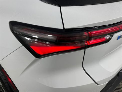 New 2026 Chevrolet Equinox EV LT image 15