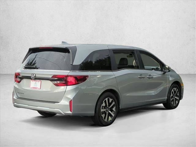 Certified 2025 Honda Odyssey EX-L image 5