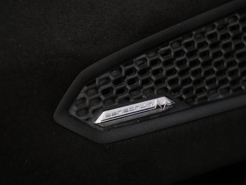 Used 2018 Lamborghini Huracan Performante image 23