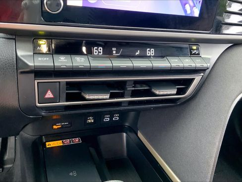Used 2025 Toyota Camry LE FWD image 32
