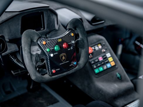 Used 2015 Lamborghini Huracan LP 610-4 image 10