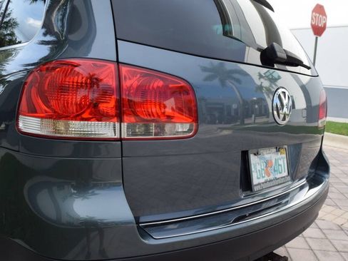 Used 2004 Volkswagen Touareg V10 TDI AWD/4WD image 24
