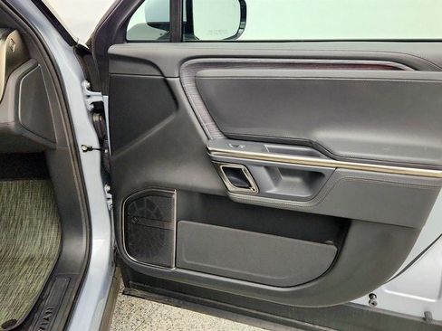 Used 2023 Rivian R1T Adventure AWD/4WD image 25