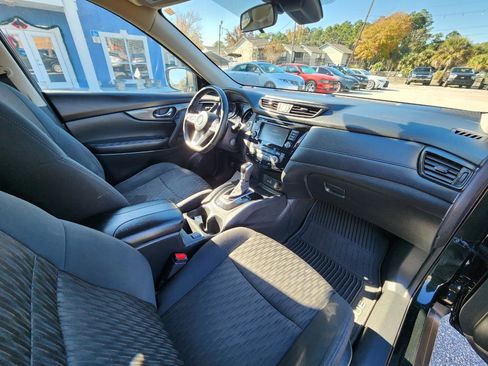 Used 2020 Nissan Rogue SV AWD/4WD image 23