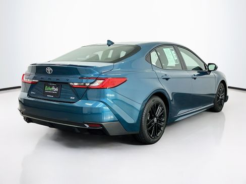 Used 2025 Toyota Camry SE FWD image 9