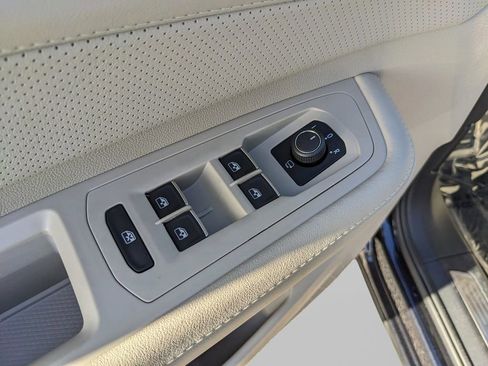 New 2026 Volkswagen Atlas SEL Premium R-Line AWD/4WD image 18