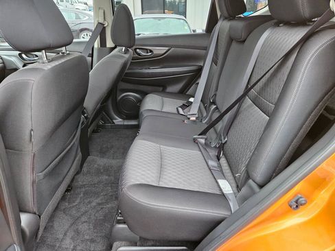 Used 2019 Nissan Rogue SV w/ Sun & Sound Touring Package image 24