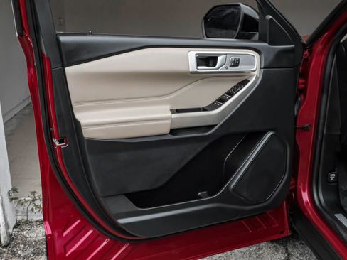 Used 2021 Ford Explorer Limited w/ Equipment Group 301A image 51