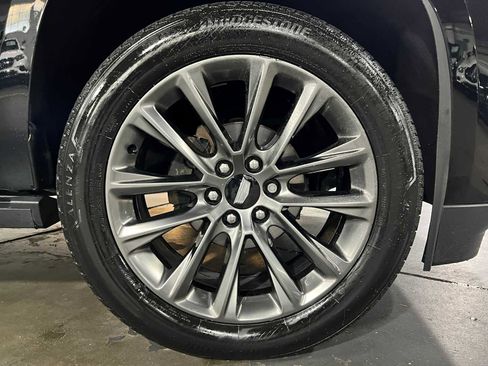 Used 2019 Cadillac Escalade Premium Luxury image 9