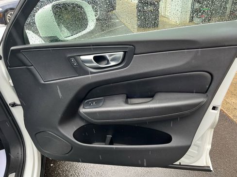 Used 2019 Volvo XC60 T6 Momentum w/ Premium Package AWD/4WD image 21