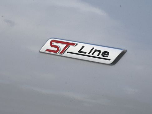 New 2026 Ford Escape ST-Line w/ Tech Pack #1 image 11