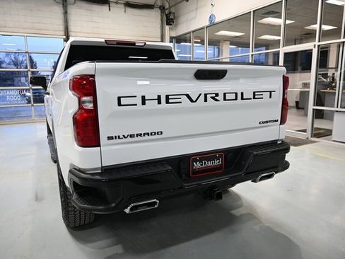 New 2026 Chevrolet Silverado 1500 Custom Trail Boss w/ LPO, Dark Essentials Package image 6