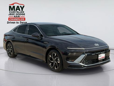 Used 2025 Hyundai Sonata SEL FWD image 1