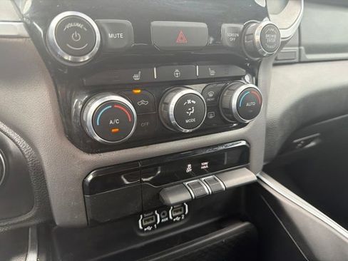Used 2023 RAM 1500 Big Horn AWD/4WD image 33