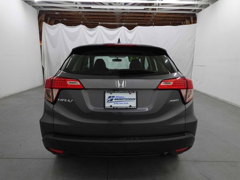 Used 2016 Honda HR-V LX image 6