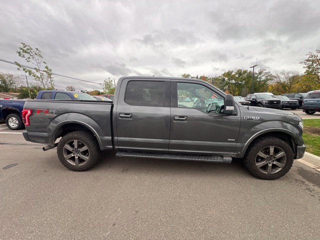 Used 2016 Ford F150 Lariat w/ Equipment Group 502A Luxury AWD/4WD image 4