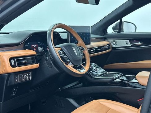 Used 2022 Lincoln Nautilus Black Label w/ Class II Trailer Tow Package image 16