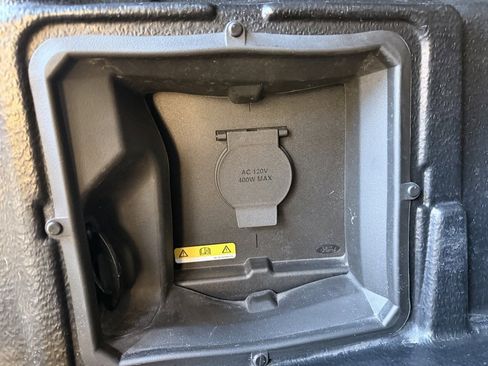 Used 2023 Ford F150 Lariat w/ Equipment Group 502A High image 15