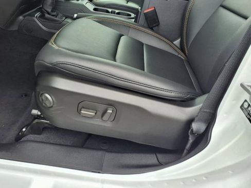 New 2025 Jeep Gladiator Sport image 6