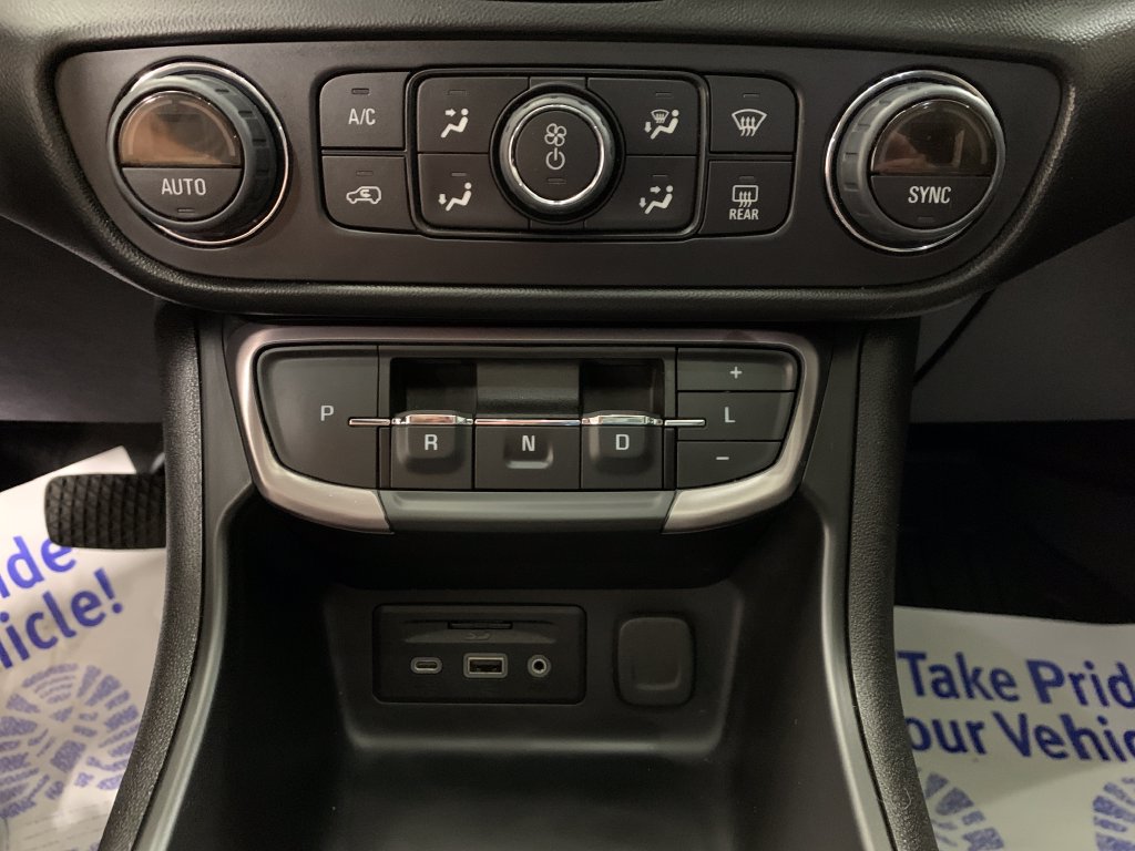 Used 2022 GMC Terrain AT4 w/ Infotainment Package II AWD/4WD image 17