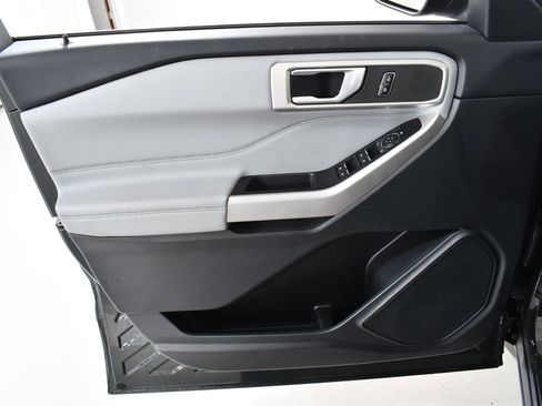 Used 2023 Ford Explorer XLT w/ Equipment Group 202A image 26