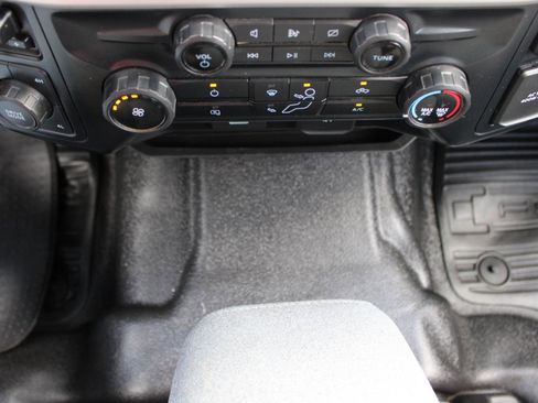 Used 2023 Ford F250 XLT w/ F-250 >10K GVWR Package AWD/4WD image 28