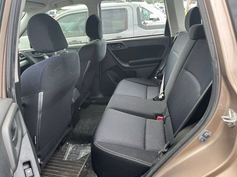 Used 2015 Subaru Forester 2.5i w/ Alloy Wheel Package AWD/4WD image 7