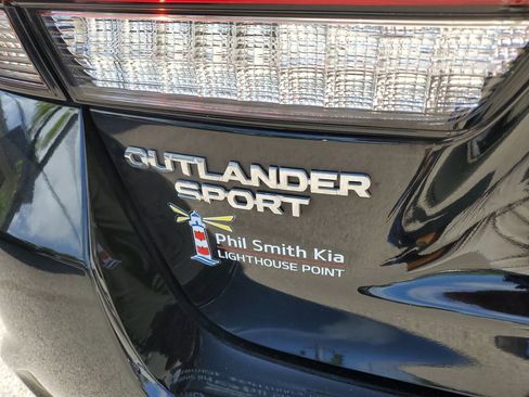 Used 2023 Mitsubishi Outlander Sport LE image 8
