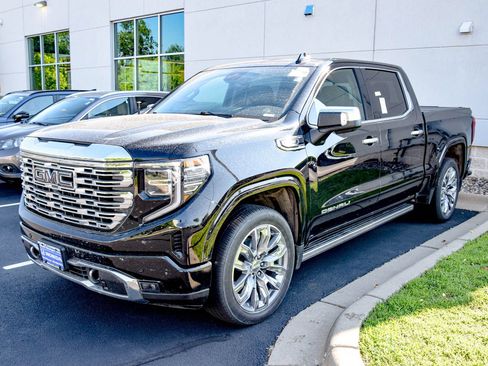 Used 2024 GMC Sierra 1500 Denali AWD/4WD image 1