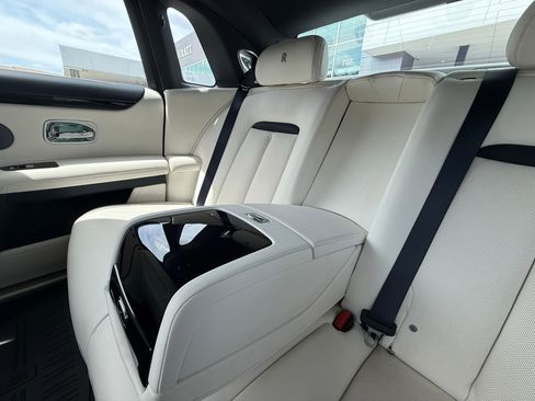 Used 2022 Rolls-Royce Ghost image 46