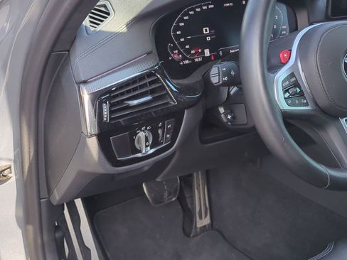 Used 2023 BMW M5 image 17