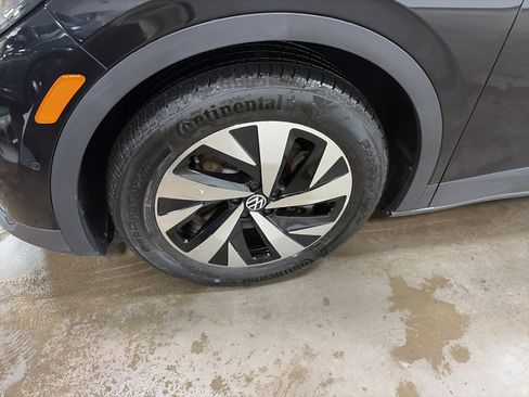 Certified 2024 Volkswagen ID.4 2WD image 10
