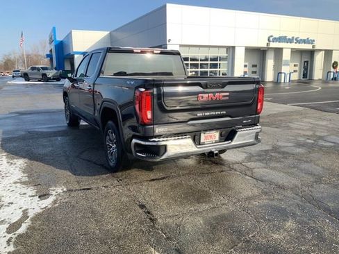 Used 2025 GMC Sierra 1500 SLT image 9