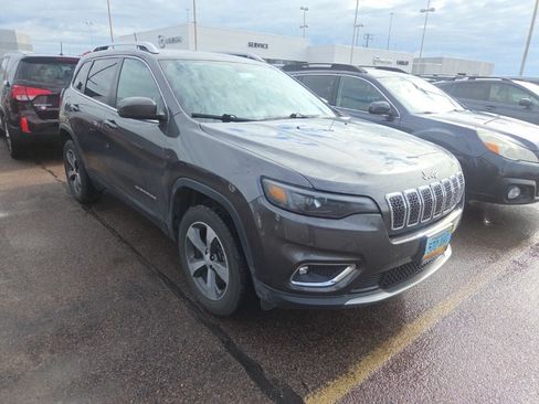 Used 2019 Jeep Cherokee Limited AWD/4WD image 1