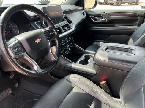 Used 2021 Chevrolet Suburban LT AWD/4WD image 16