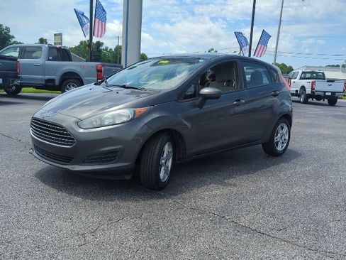 Used 2017 Ford Fiesta SE FWD image 5