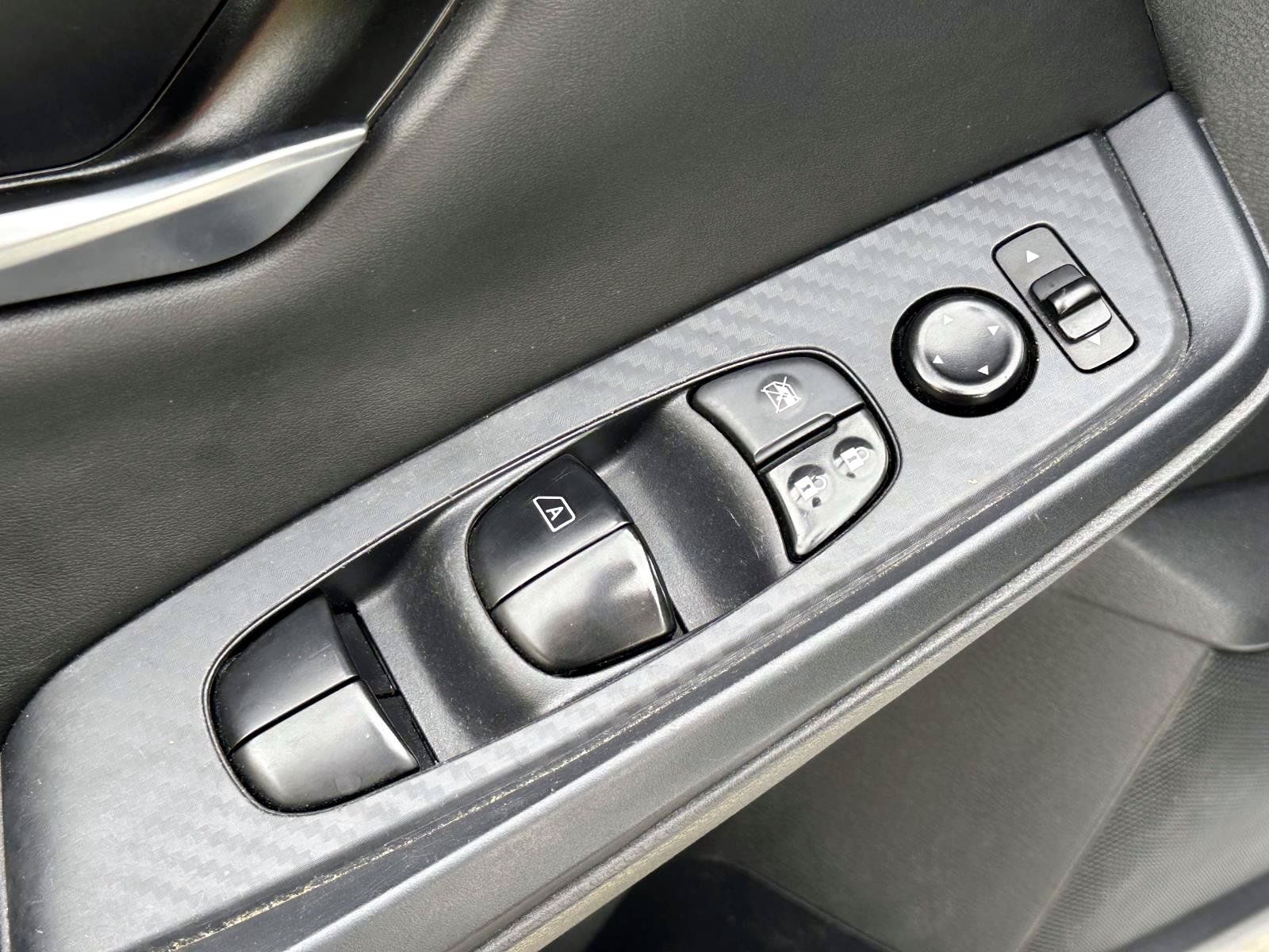 Certified 2023 Nissan Sentra SV w/ All-Weather Package FWD image 17