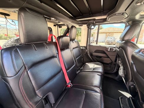 Used 2020 Jeep Wrangler Unlimited Rubicon w/ Quick Order Package 28Y Recon AWD/4WD image 21