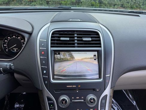 Used 2016 Lincoln MKX Select w/ Select Plus Package image 31