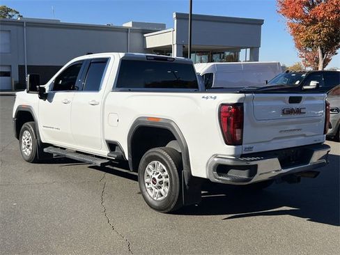 Used 2024 GMC Sierra 2500 SLE w/ SLE Convenience Package image 12