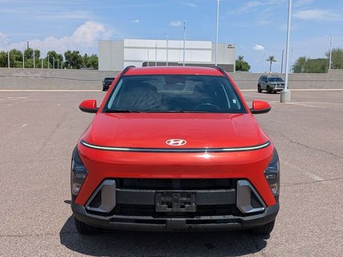 Used 2024 Hyundai Kona SEL AWD/4WD image 2