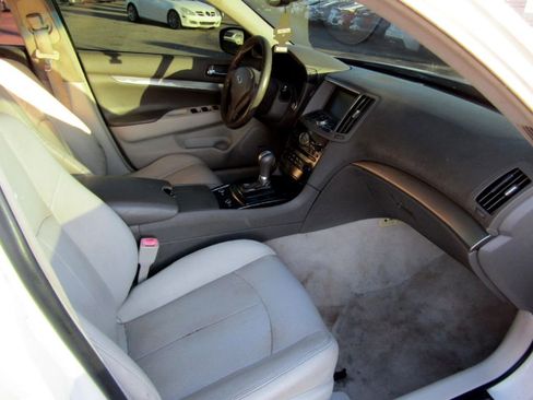Used 2010 INFINITI G37 Journey w/ Premium Pkg image 20