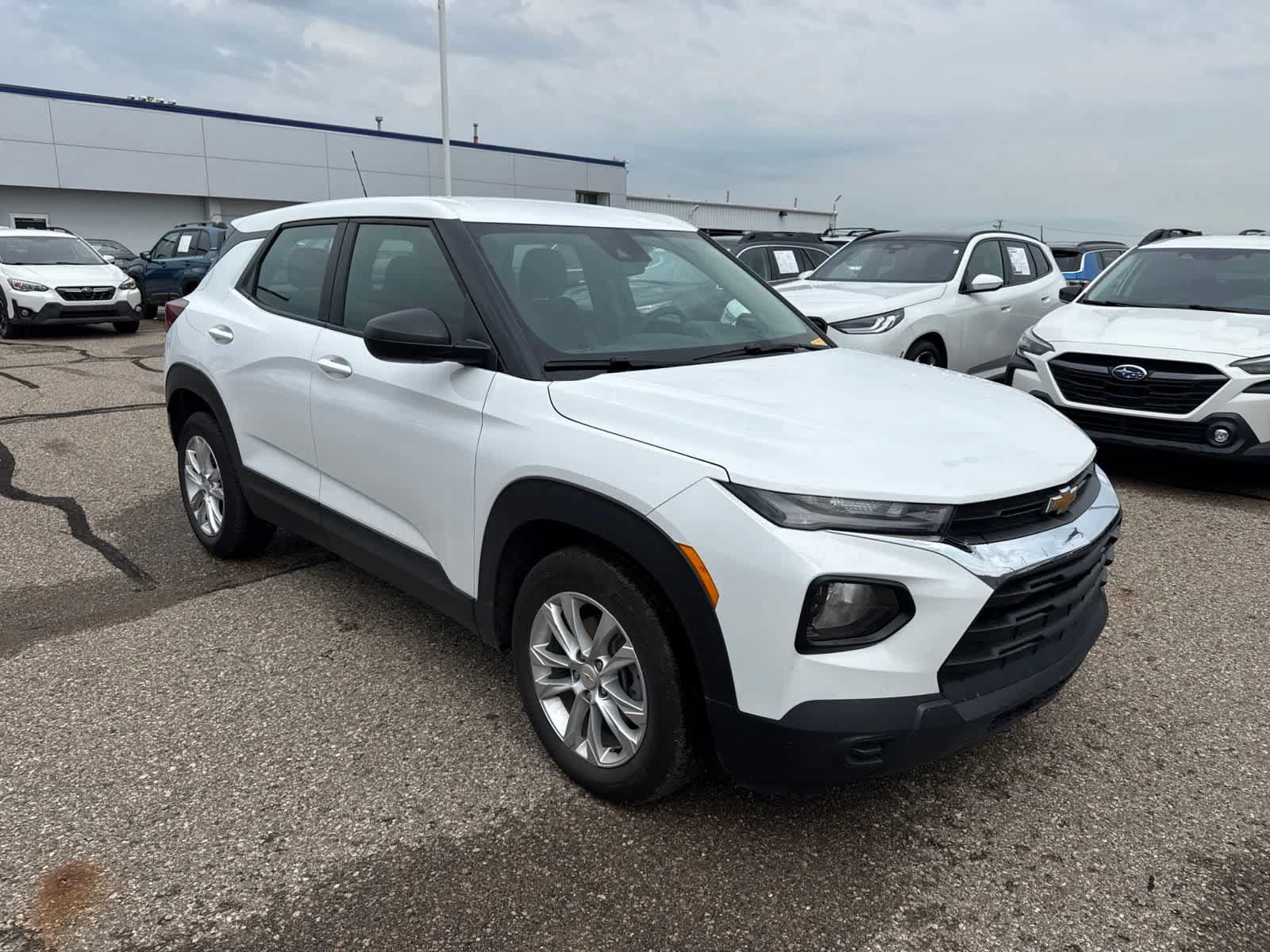 Used 2023 Chevrolet TrailBlazer LS FWD image 4