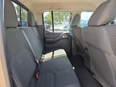 Used 2016 Nissan Frontier PRO-4X AWD/4WD image 24